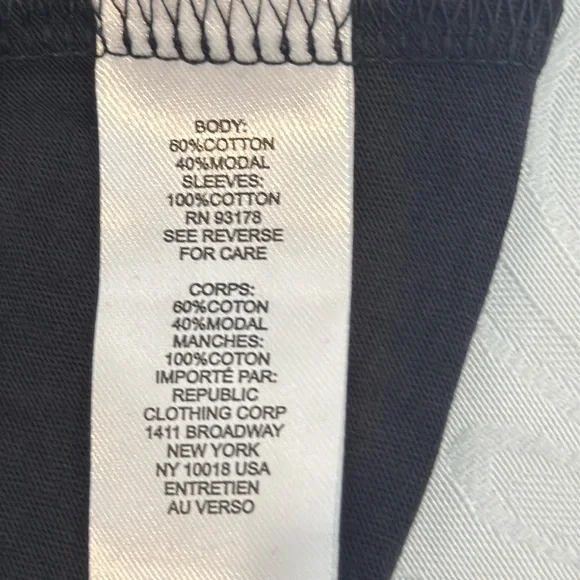 Tahari Eyelet Flutter Sleeve Top. Size S - Picture 8 of 11